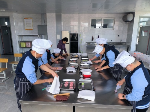 制作酥點(diǎn)照片_副本.jpg 制作酥點(diǎn)照片_副本.jpg