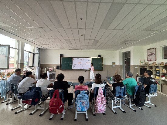 家校合作.jpg 家校合作.jpg